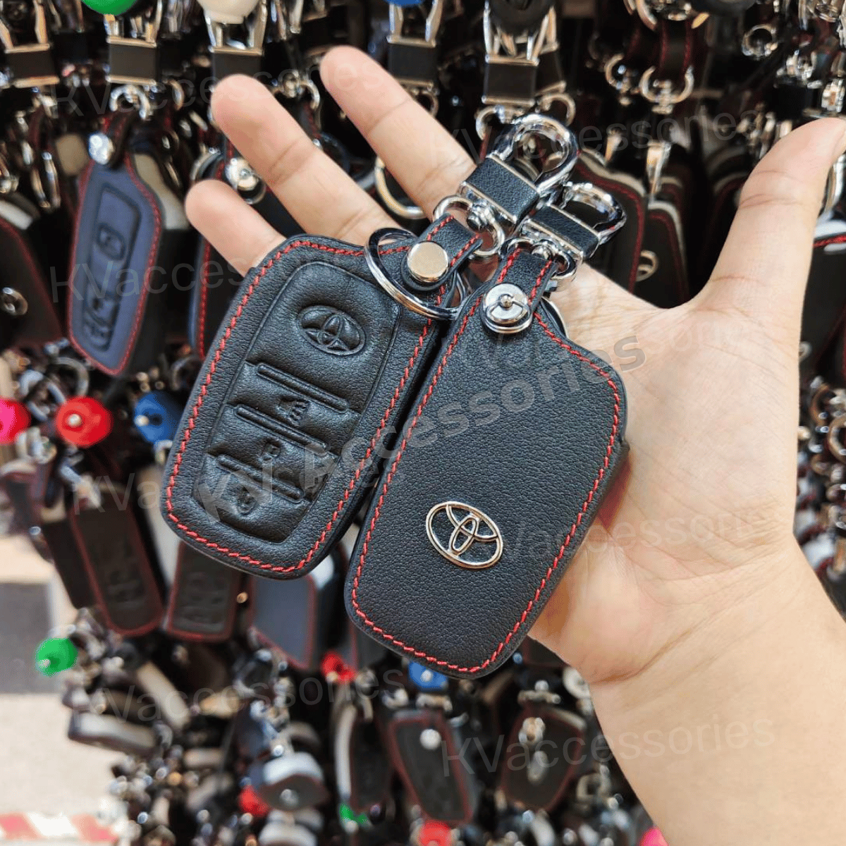 ซองหนังดำด้ายแดง สำหรับ TOYOTA REVO (SMARTKYE)
