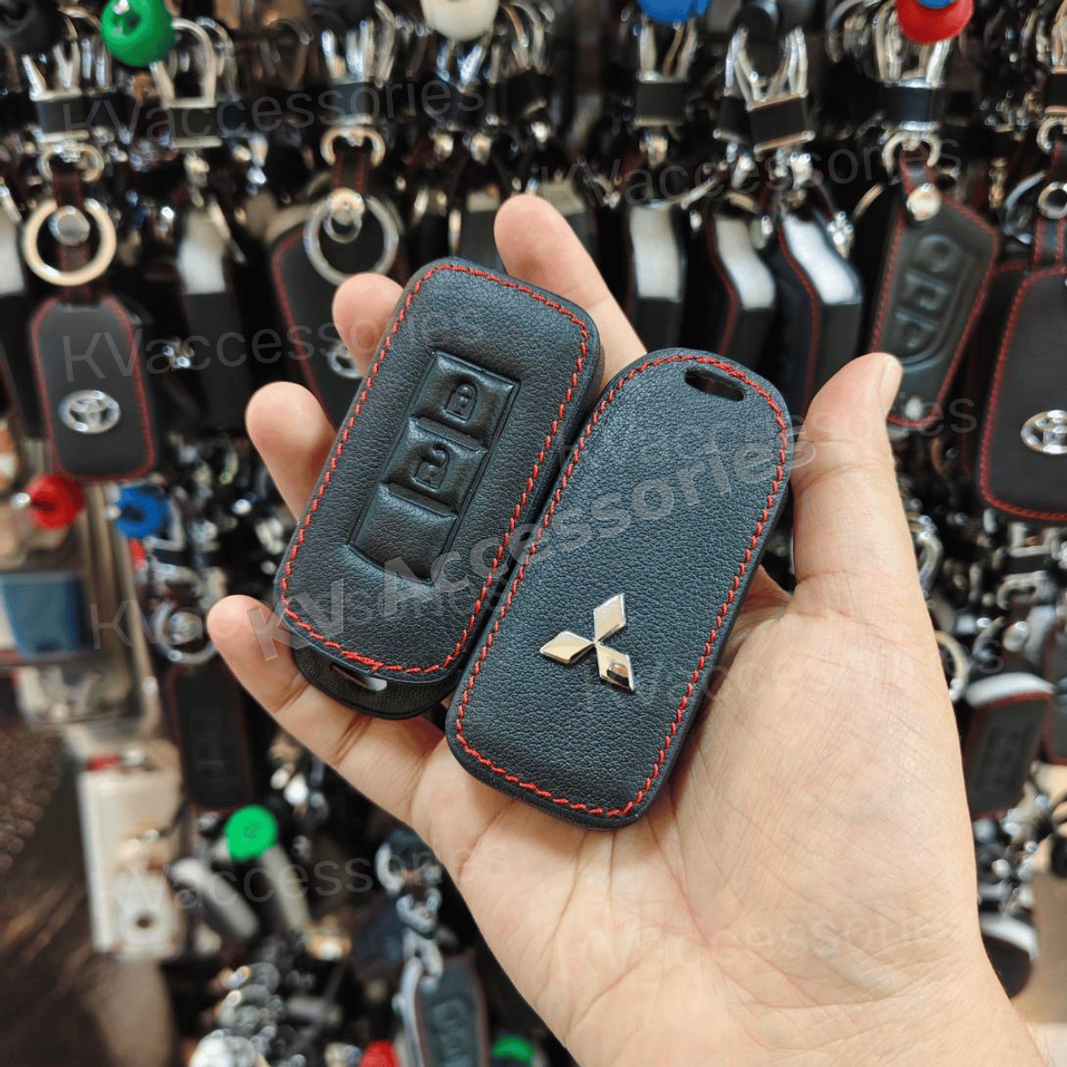 ซองหนังดำด้ายแดง สำหรับ Mitsubishi  ATTRAGE  PAJERO SPORT แบบ2ปุ่ม