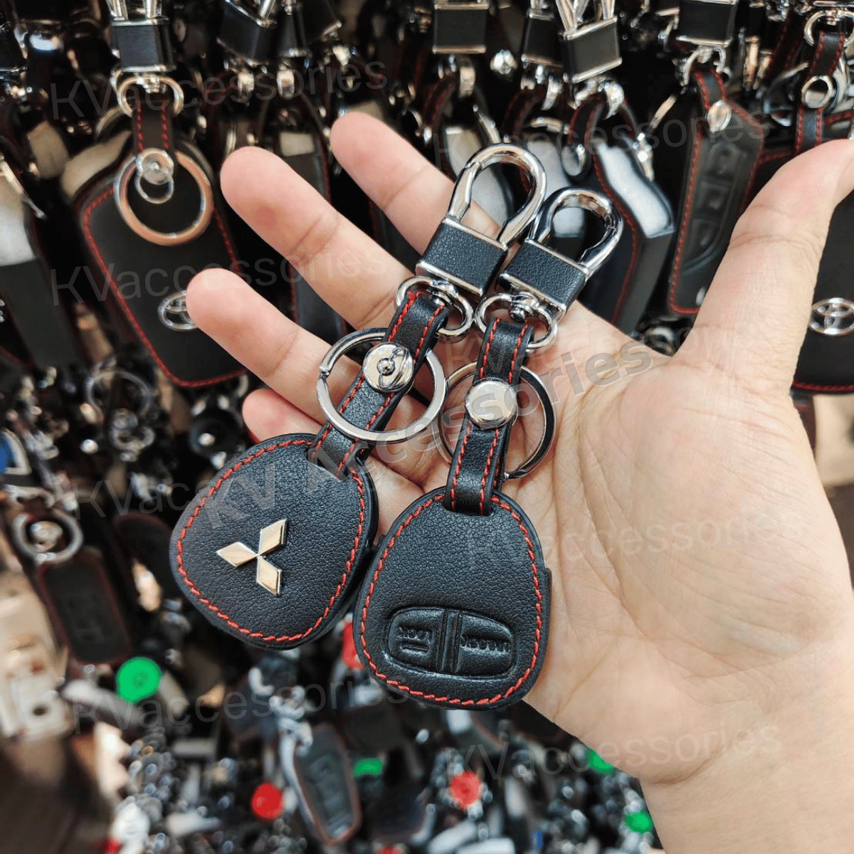 ซองหนังดำด้ายแดง สำหรับ  Mitsubishi Pajero Sport  Mirage Attrage Triton