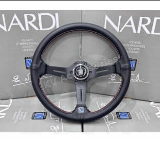 พวงมาลัย NARDI ก้านดำ