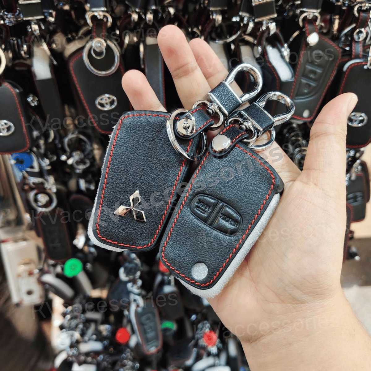 ซองหนังดำด้ายแดง สำหรับ  Mitsubishi Attrage