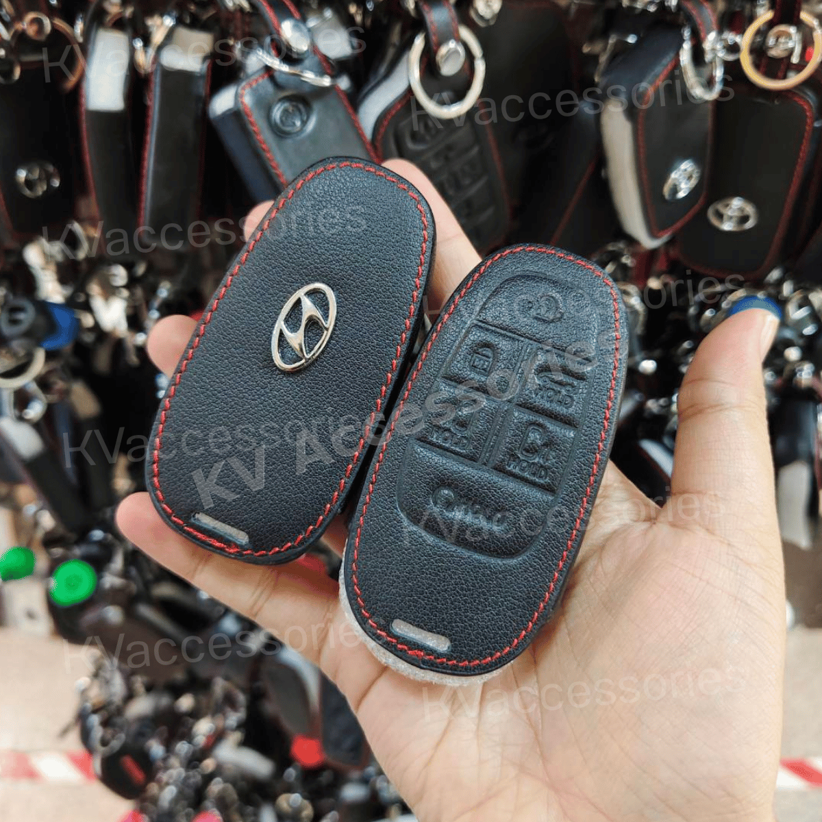 ซองหนังดำด้ายแดง สำหรับ Hyundai Staria