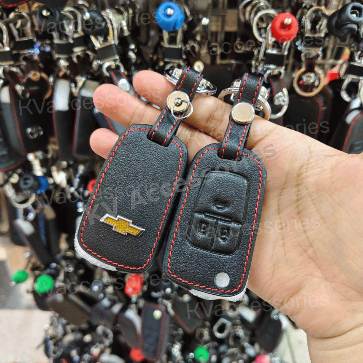ซองหนังดำด้ายแดง สำหรับ Chevrolet Trailblazer / Captiva Colorado