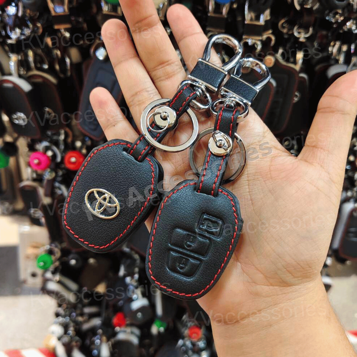 ซองหนังดำด้ายแดง สำหรับ TOYOTA Commuter Vios